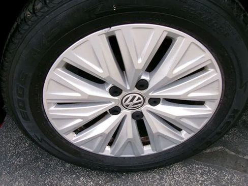 Used 2019 Volkswagen Jetta S w/ Driver Assistance Package FWD image 7