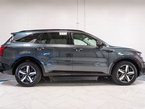 Used 2022 Kia Sorento EX FWD image 35