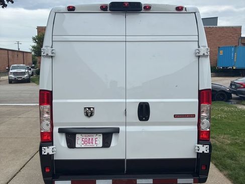 Used 2021 RAM ProMaster 2500 w/ Convenience Group FWD image 7