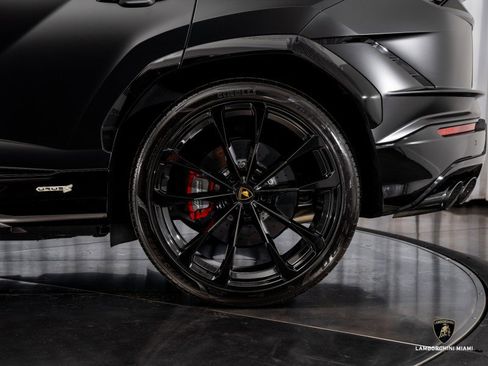 Used 2024 Lamborghini Urus S image 9