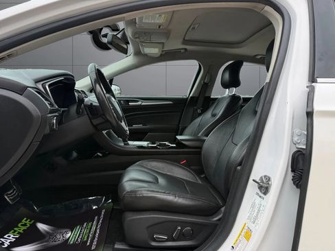 Used 2016 Ford Fusion Titanium FWD image 16