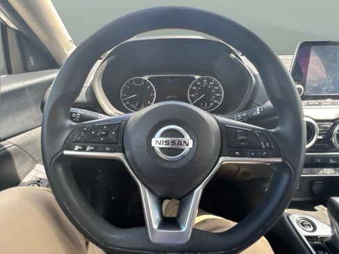 Used 2023 Nissan Sentra SV FWD image 11