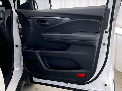 Certified 2023 Honda Passport EX-L image 22