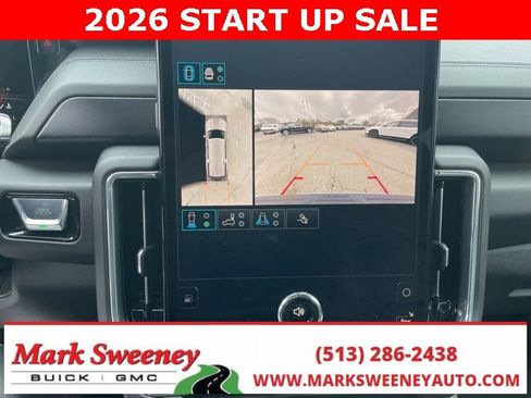 Used 2025 GMC Yukon XL Denali image 14