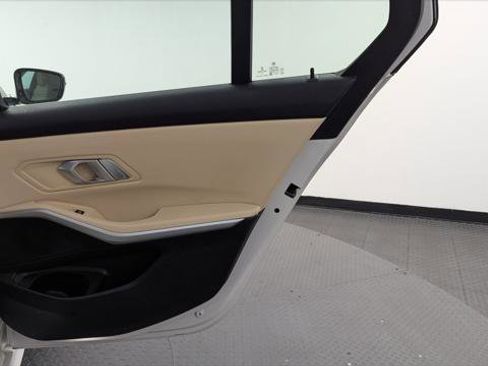 Used 2020 BMW 330i Sedan image 18