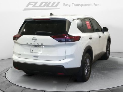 Used 2026 Nissan Rogue S image 7