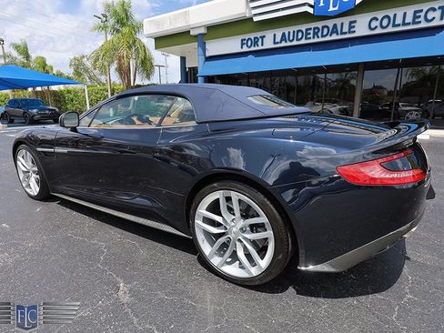 Used 2016 Aston Martin Vanquish Volante RWD image 7