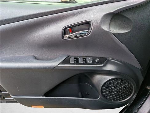 Used 2022 Toyota Prius LE image 10