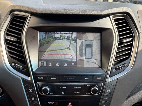 Used 2019 Hyundai Santa Fe XL image 14