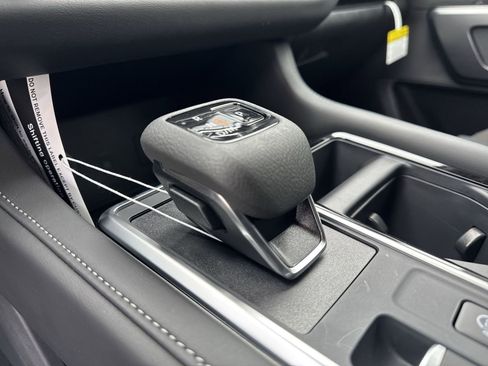 New 2026 Nissan Pathfinder SL image 24