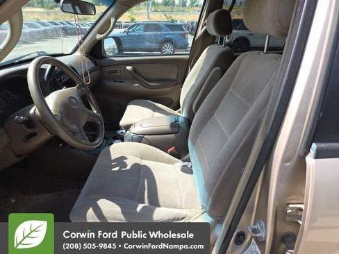 Used 2001 Toyota Sequoia SR5 AWD/4WD image 3