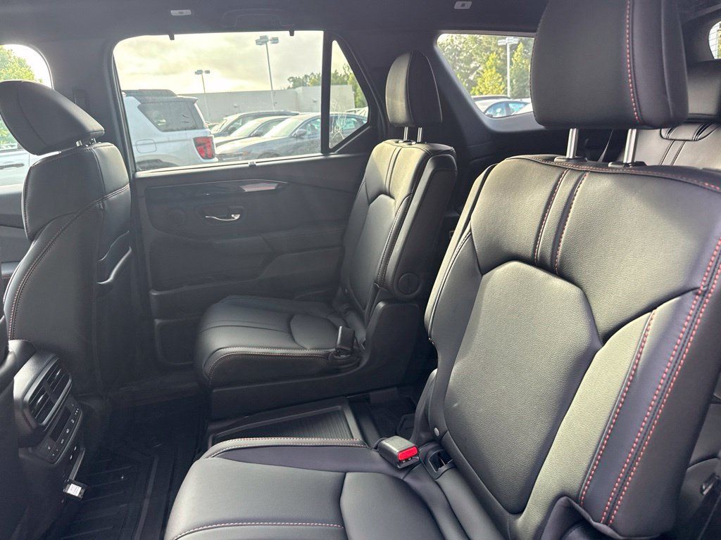 New 2026 Honda Pilot TrailSport image 11