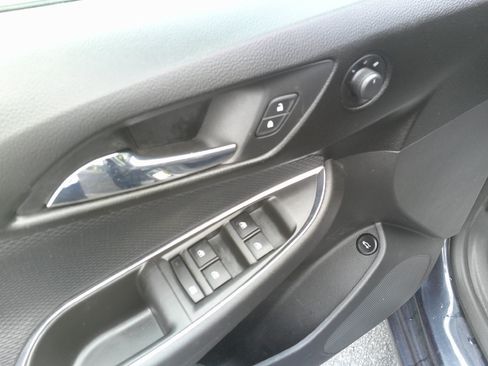 Used 2016 Chevrolet Cruze LT FWD image 15