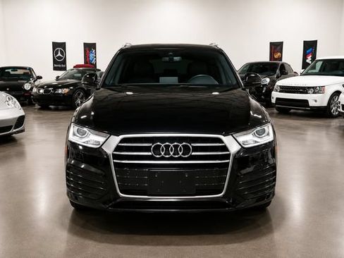 Used 2018 Audi Q3 2.0T Premium w/ Convenience Package FWD image 3