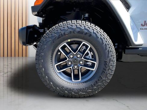 New 2026 Jeep Gladiator Mojave AWD/4WD image 30