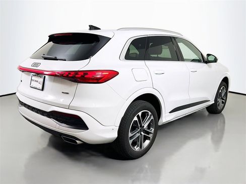 New 2025 Audi Q5 Premium image 7