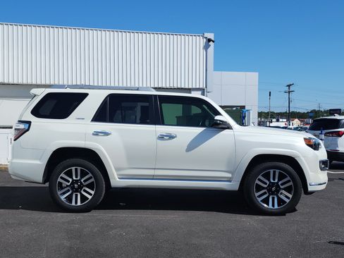 Used 2020 Toyota 4Runner Limited AWD/4WD image 6
