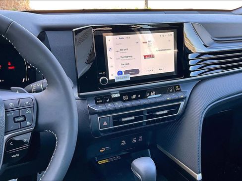 New 2026 Toyota Camry Hybrid AWD/4WD image 6