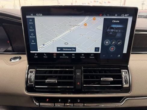 Used 2022 Lincoln Navigator Reserve image 22