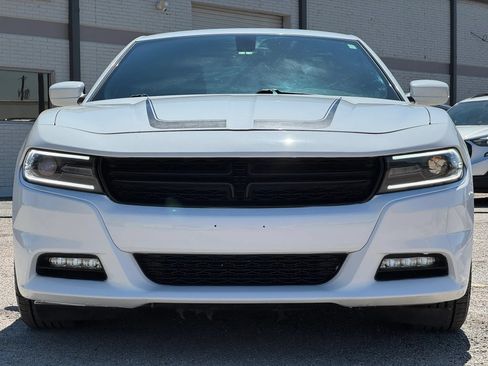 Used 2016 Dodge Charger SXT w/ Navigation & Travel Group RWD image 11