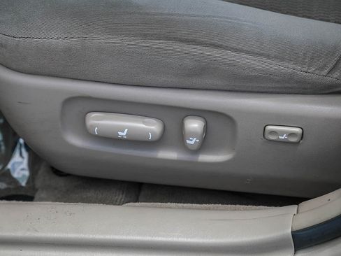 Used 2006 Toyota Camry LE FWD image 16