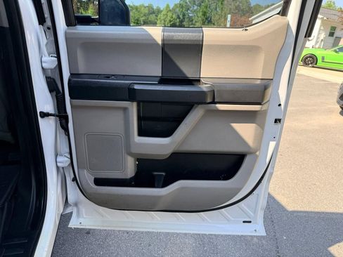 Used 2019 Ford F250 XL w/ Power Equipment Group RWD image 24