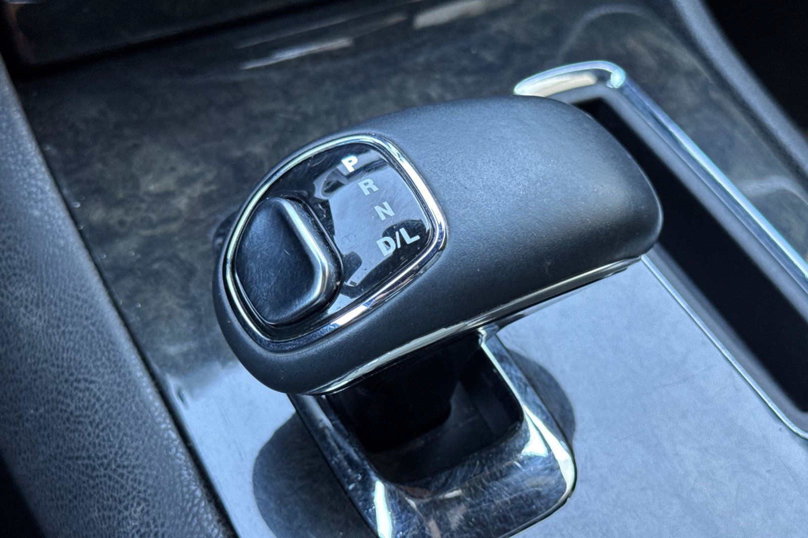 Used 2013 Chrysler 300 C RWD image 23