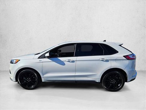 Used 2022 Ford Edge ST-Line w/ Class II Trailer Tow Package AWD/4WD image 9