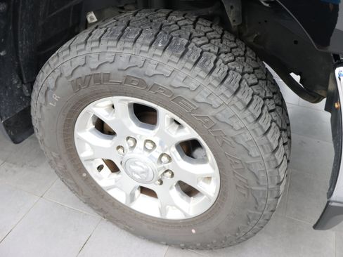 Used 2022 RAM 2500 Laramie AWD/4WD image 3