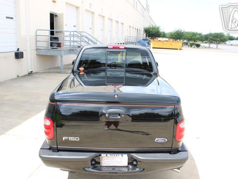 Used 2000 Ford F150 Harley-Davidson RWD image 8