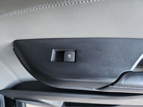 Used 2010 Cadillac SRX Premium image 66