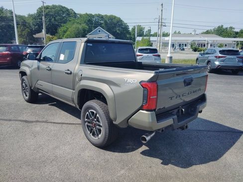 New 2026 Toyota Tacoma TRD Sport AWD/4WD image 3