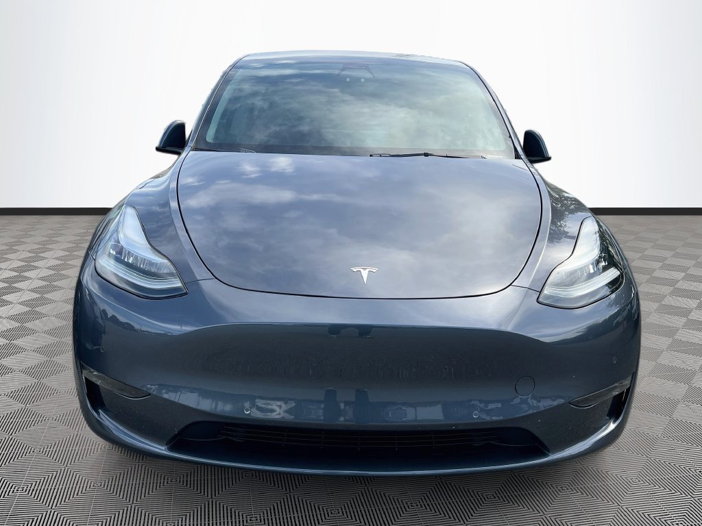 Used 2022 Tesla Model Y Long Range AWD/4WD image 2