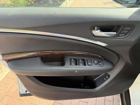 Used 2020 Acura MDX FWD image 16