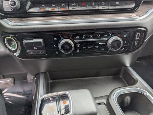 Used 2023 Chevrolet Silverado 1500 LTZ AWD/4WD image 18