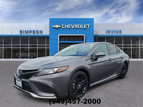 Used 2022 Toyota Camry XSE image 4