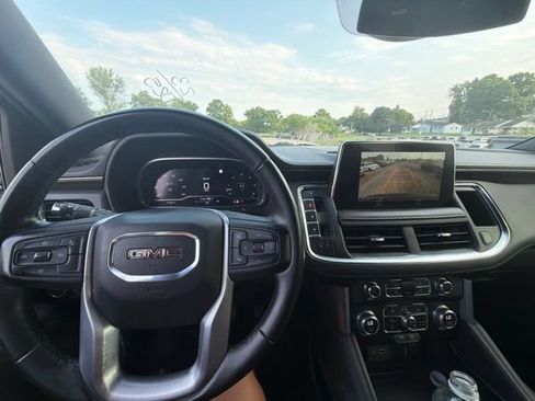 Used 2023 GMC Yukon SLE AWD/4WD image 12