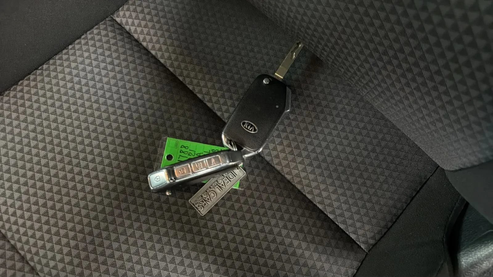 Used 2021 Kia Soul LX FWD image 29