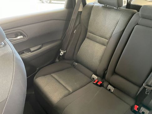 Used 2025 Nissan Rogue SV image 40