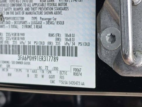 Used 2014 Ford Fusion SE w/ Equipment Group 202A FWD image 9