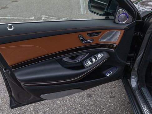Used 2018 Mercedes-Benz Maybach S 560 4MATIC image 37