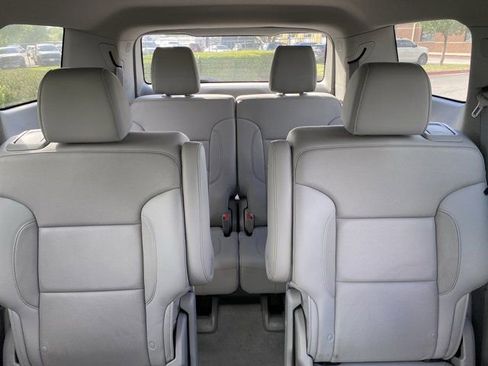 Used 2020 GMC Acadia SLT w/ Driver Alert Package II FWD image 25