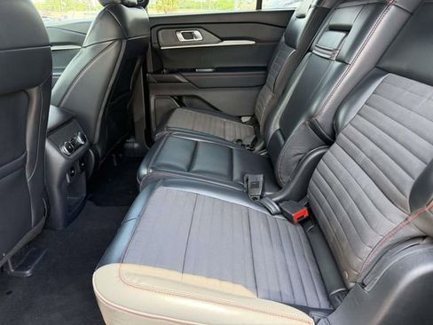 Certified 2025 Ford Explorer ST-Line w/ ST-Line Street Pack AWD/4WD image 17