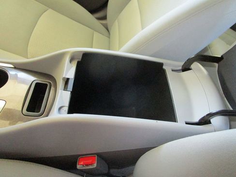 Used 2024 Chevrolet Malibu LT image 31