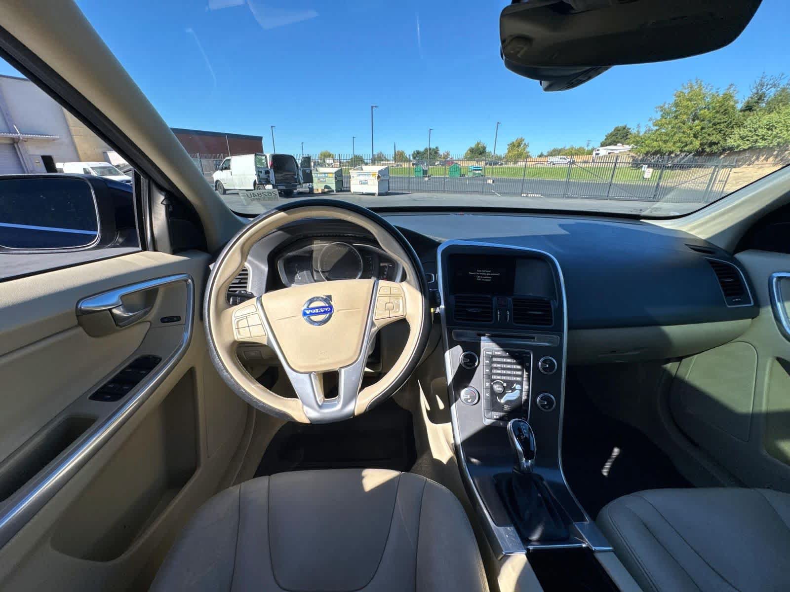 Used 2016 Volvo XC60 T5 Premier FWD image 4