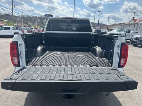 Used 2022 GMC Sierra 2500 SLE AWD/4WD image 5