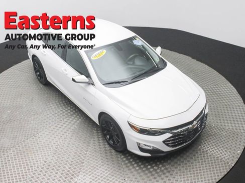 Used 2020 Chevrolet Malibu LT image 3