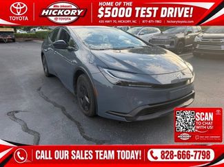 Used 2025 Toyota Prius LE FWD video 1