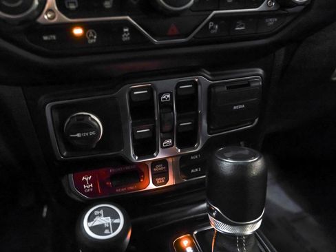 Used 2023 Jeep Wrangler Unlimited Rubicon w/ Safety Group image 21