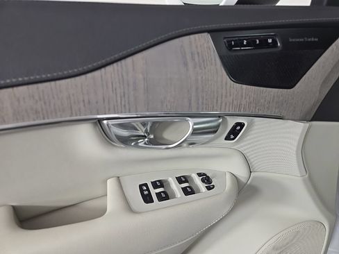Used 2021 Volvo XC90 T8 Inscription w/ Protection Package Premier AWD/4WD image 23
